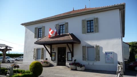 Loueur de bennes Cranves-Sales